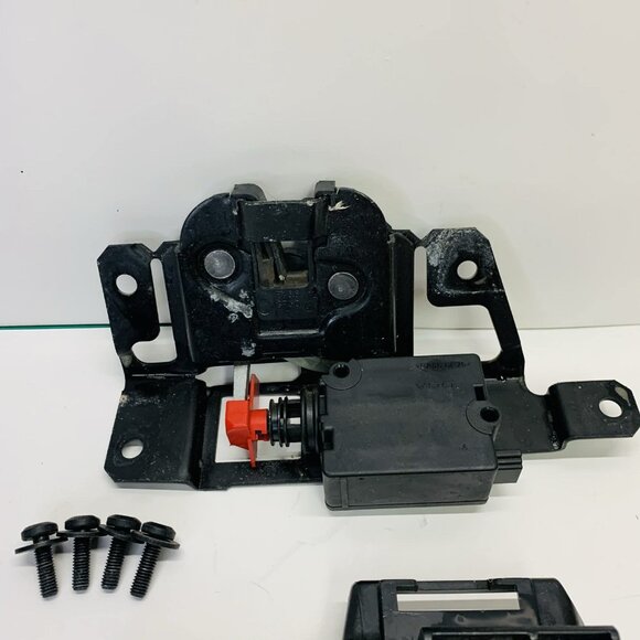 OEM 2007-2010 BMW X3 3.0L Rear Trunk Tailgate Latch Lock Actuator 7201561 - Picture 2 of 16